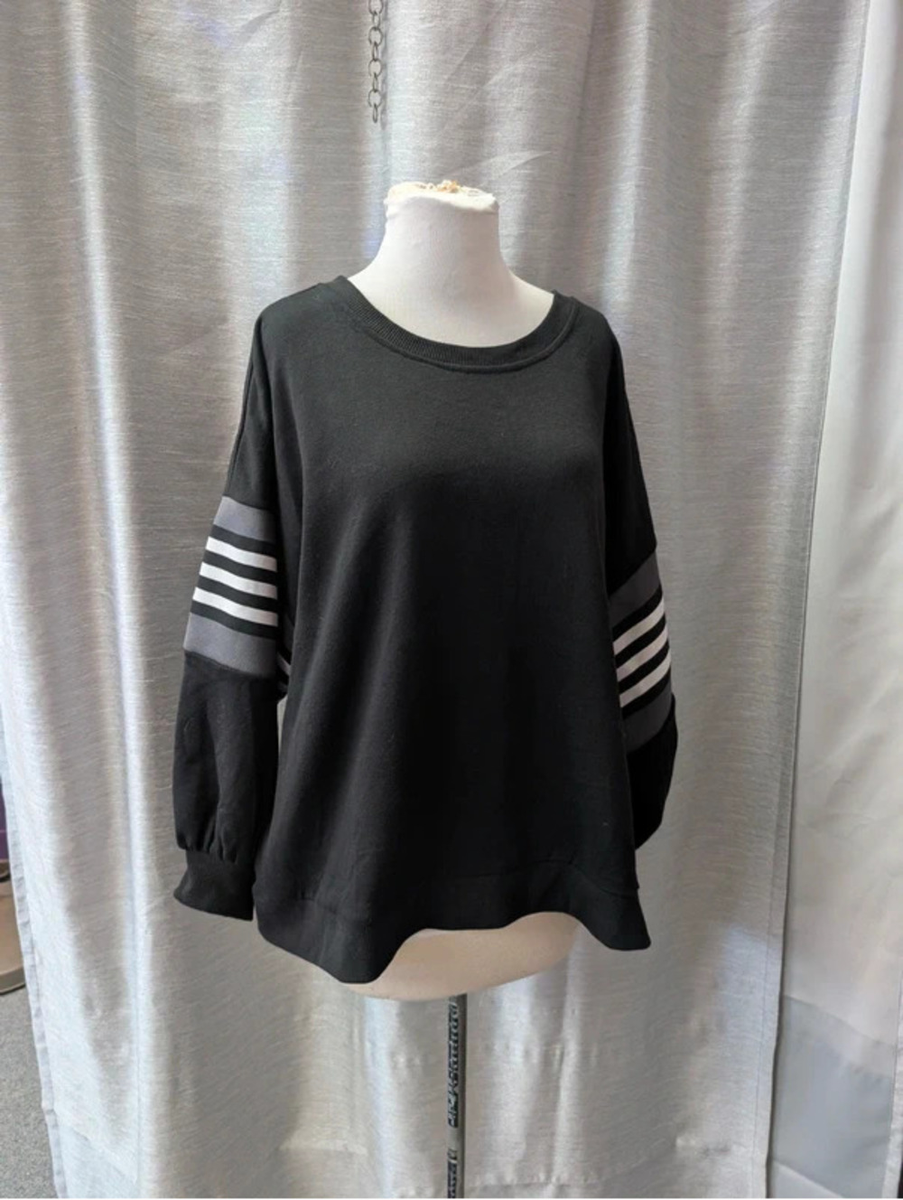 Black Striped Sleeve Sweatshirt 2X XXL